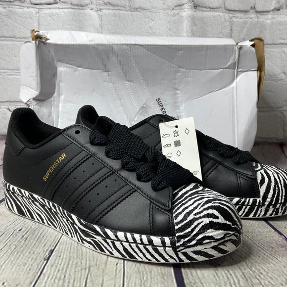 women's superstar casual sneakers